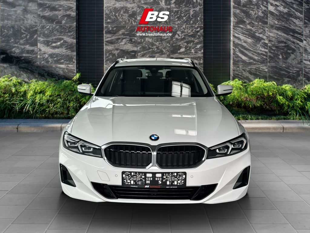 BMW 320i Touring Aut. - Samsaru's Car Outlet