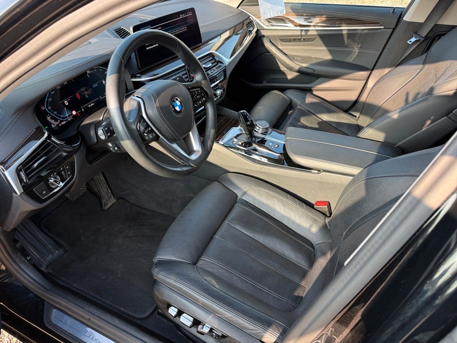 BMW 520 d xDrive Luxury Line/Live Cockpit