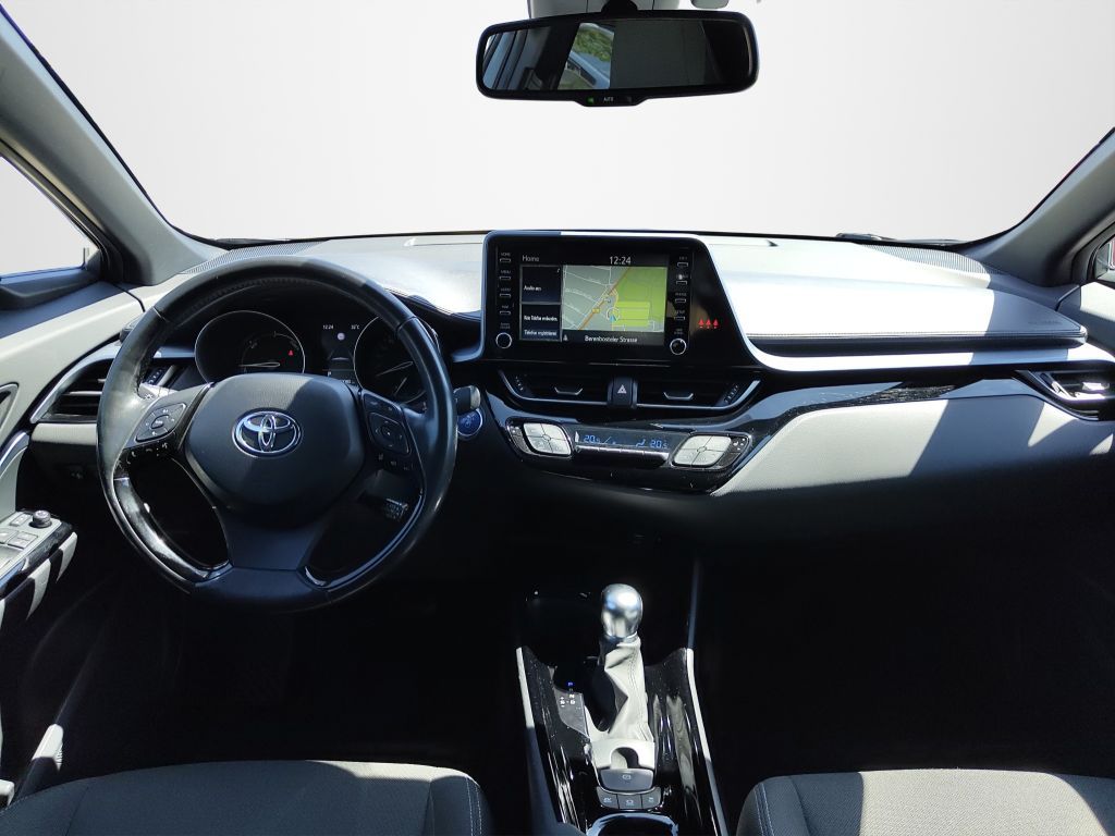Toyota C-HR 2.0 Hybrid - Samsaru's Car Outlet