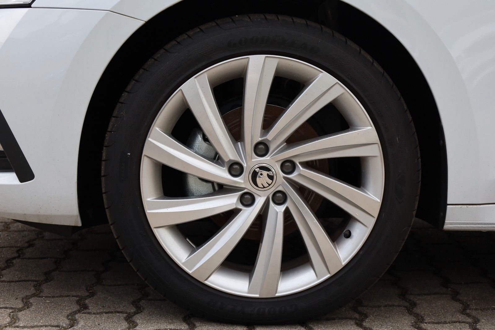 Skoda Octavia Combi Style - Samsaru's Car Outlet
