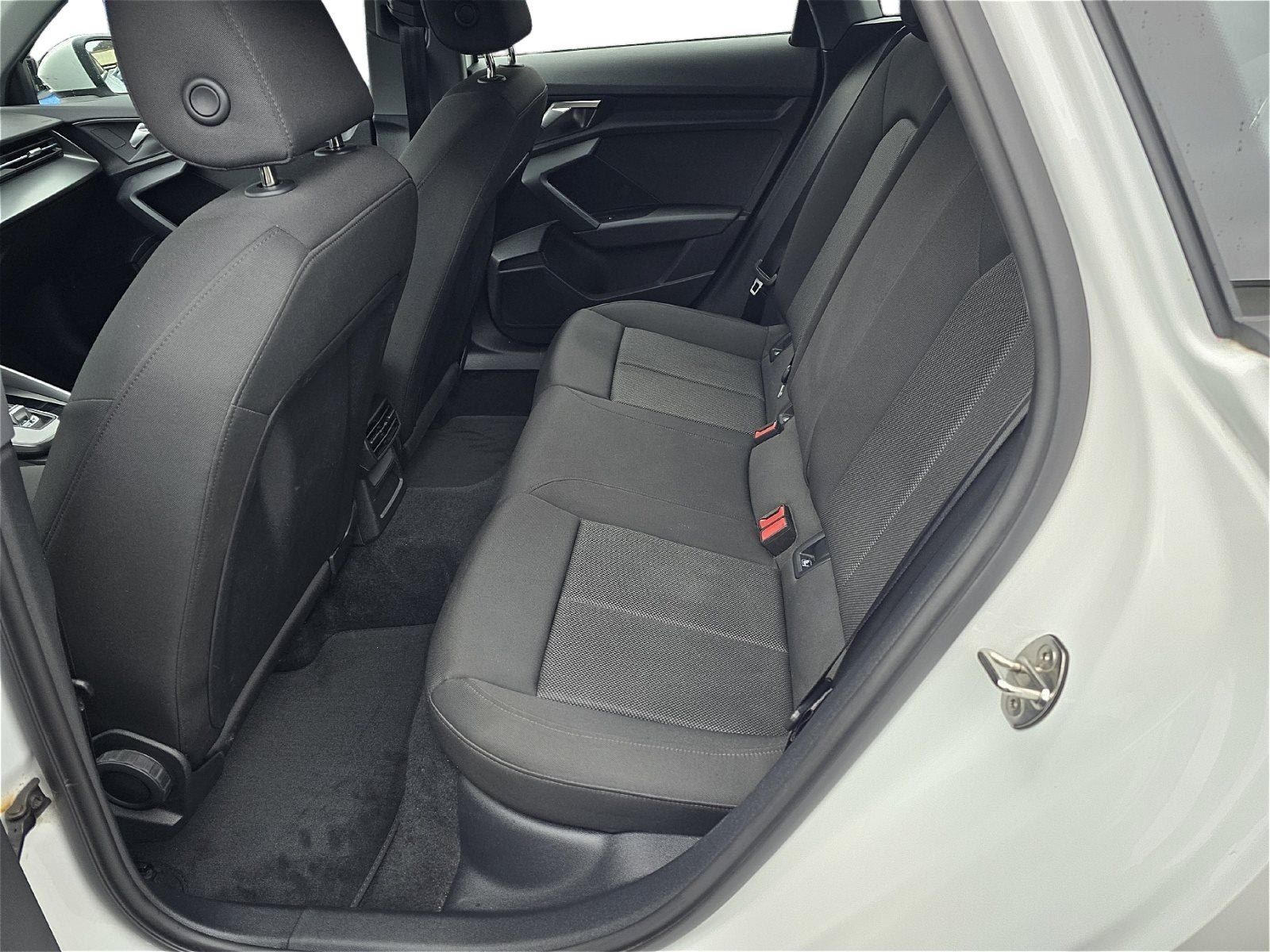 Audi A3 Sportback 30 TFSI*LED*PARK-PILOT*ALLWETTER*