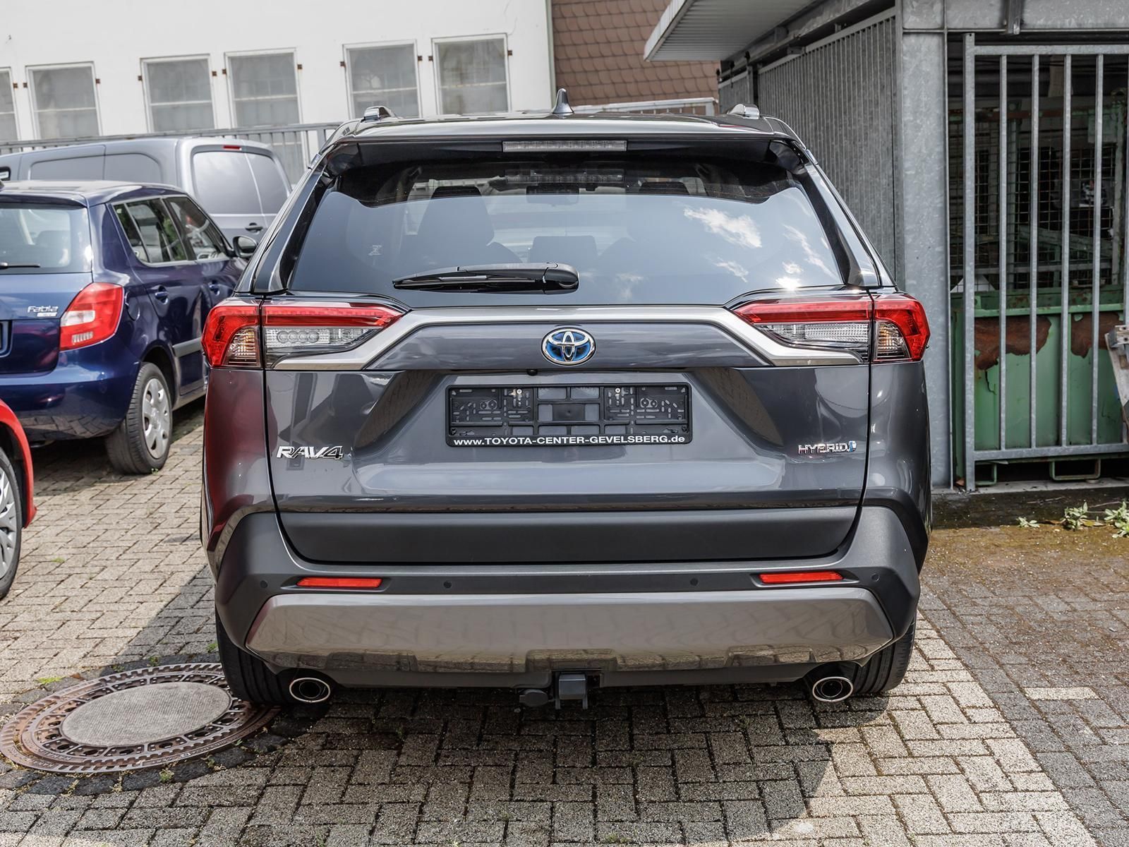 Toyota RAV 4 2.5 Hybrid Club - Samsaru's Car Outlet