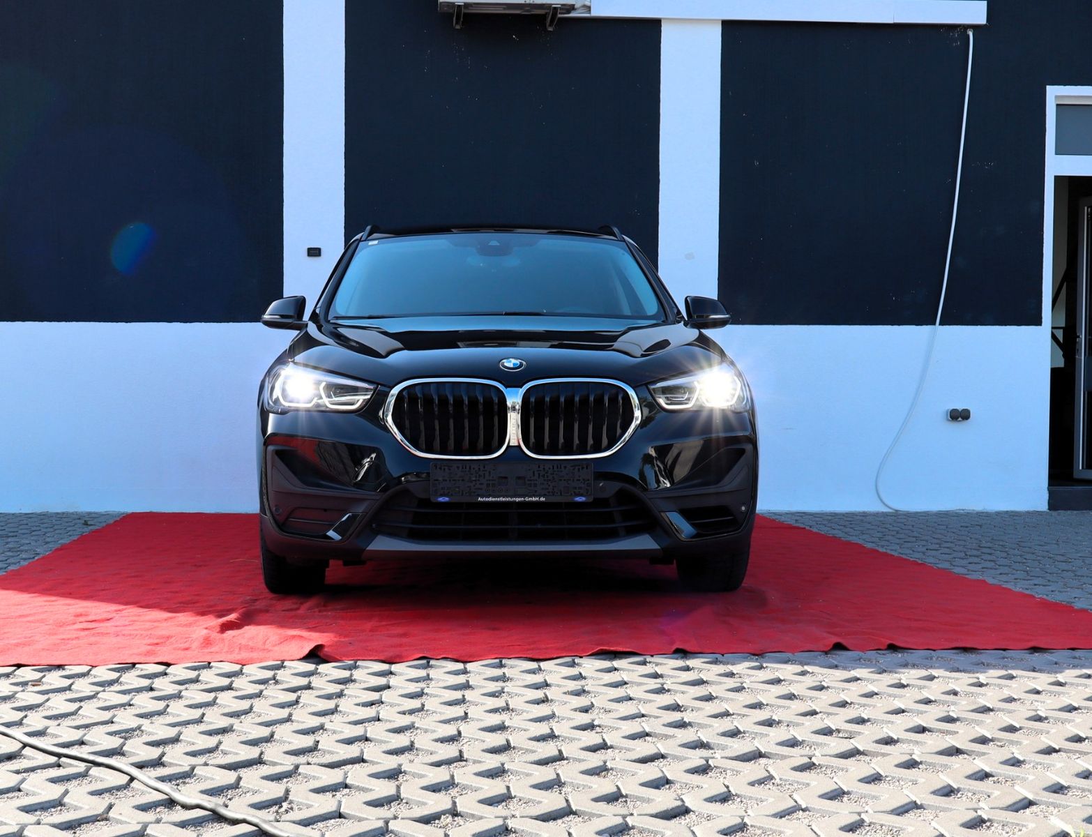 BMW X1 xDrive 25 e Advantage - Samsaru's Car Outlet