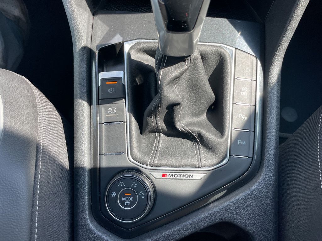 Volkswagen Tiguan 2.0 TDI R-Line DSG - Samsaru's Car Outlet