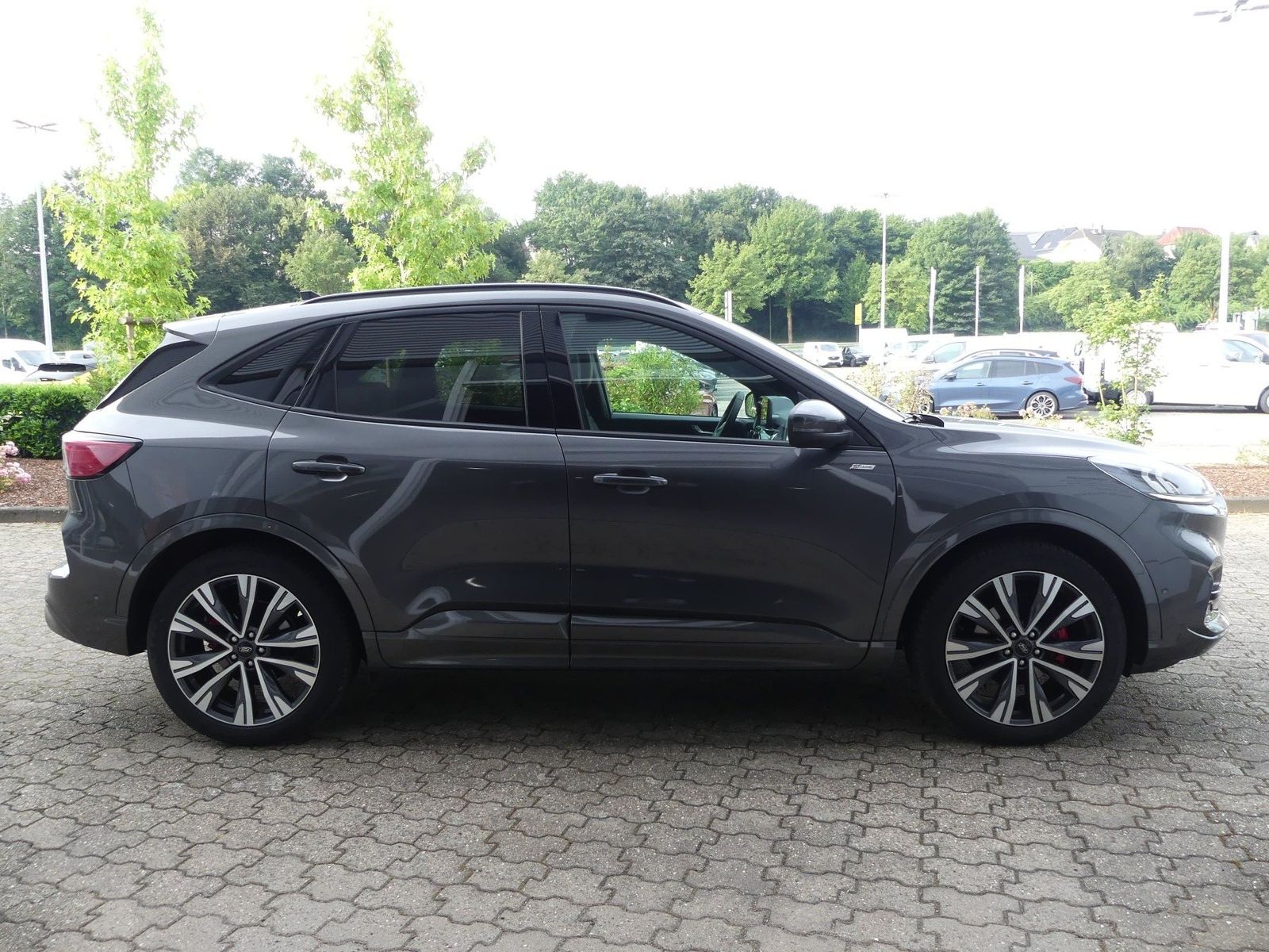 Ford Kuga ST-LINE X 2.5 FHEV 190PS AWD - Samsaru's Car Outlet