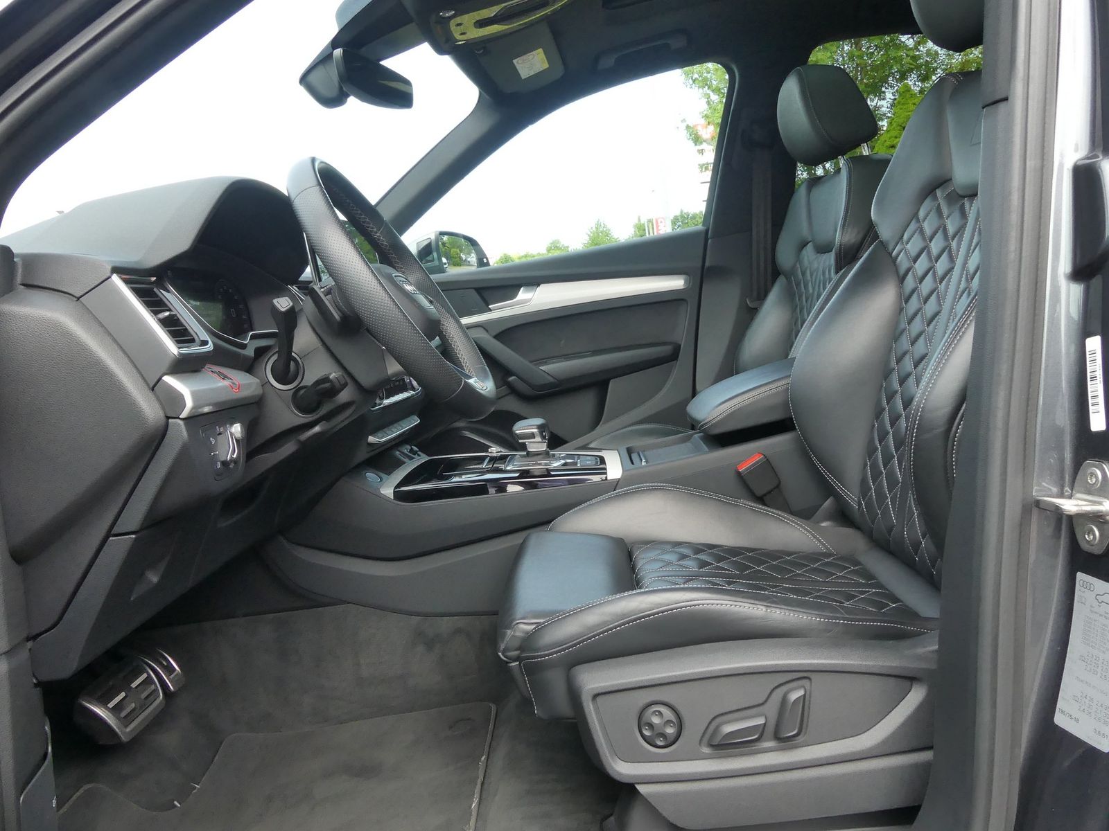 Audi Q5 40 TDI S-Line s-tronic - Samsaru's Car Outlet