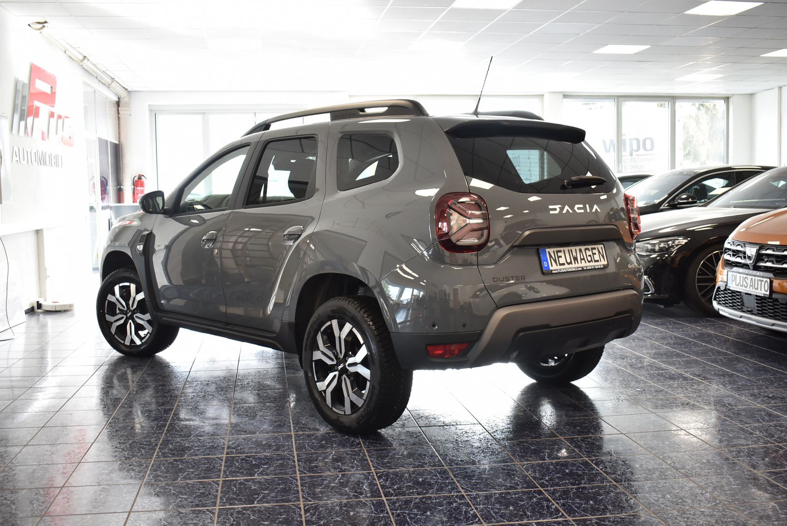 Dacia Duster dCI 115 4WD Journey - Samsaru's Car Outlet
