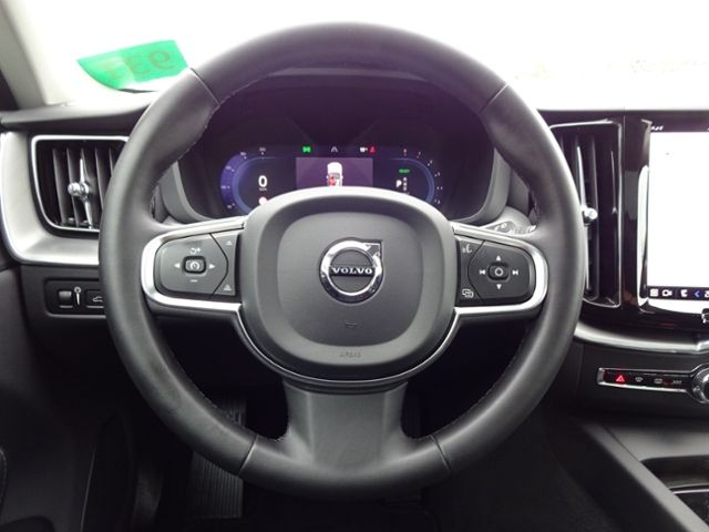 Volvo XC60 T6 Inscription Exp Plug-In AHK ACC PANO 360