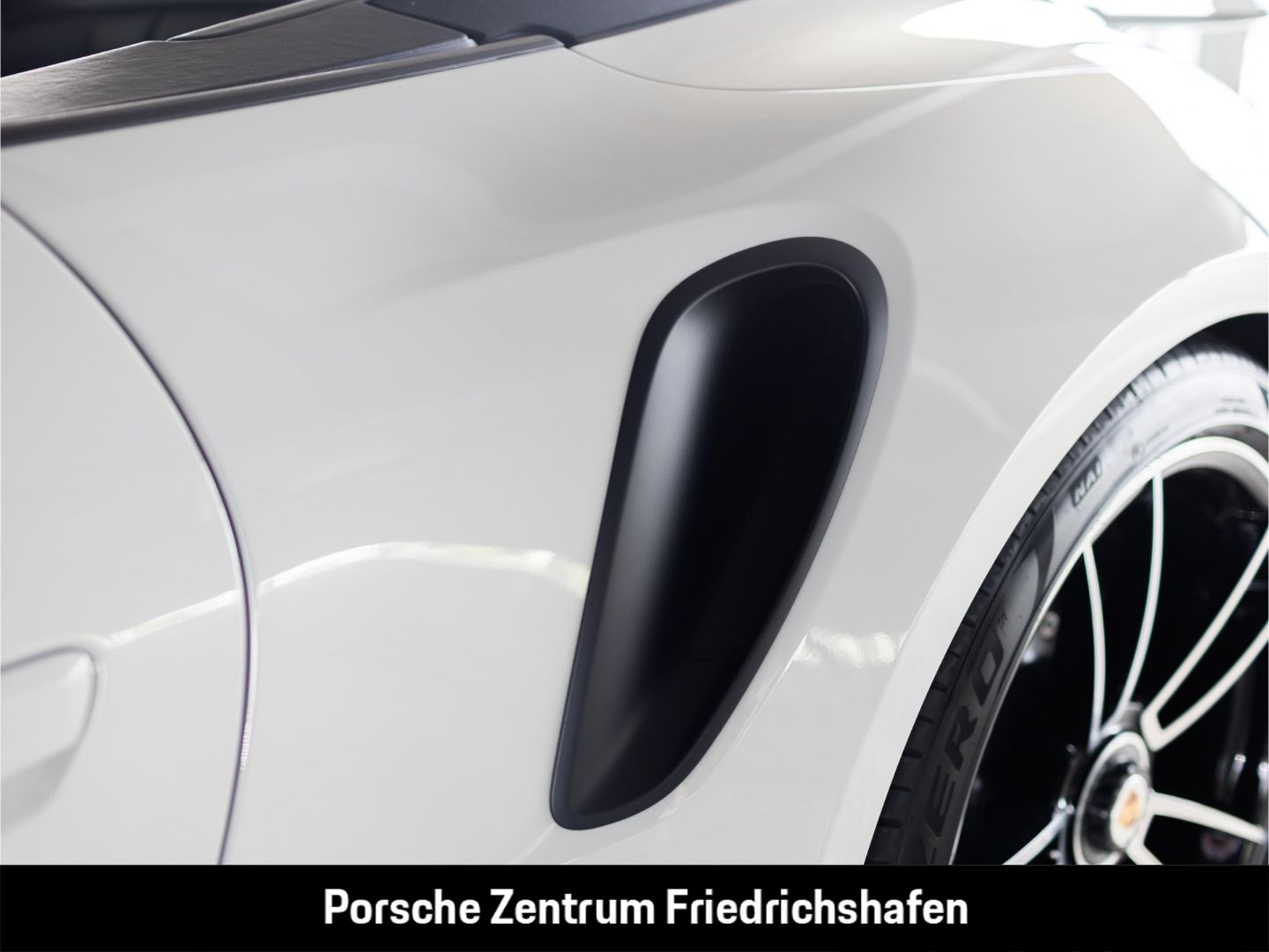 Porsche 992 911 Turbo S Cabriolet Burmester Liftsystem B