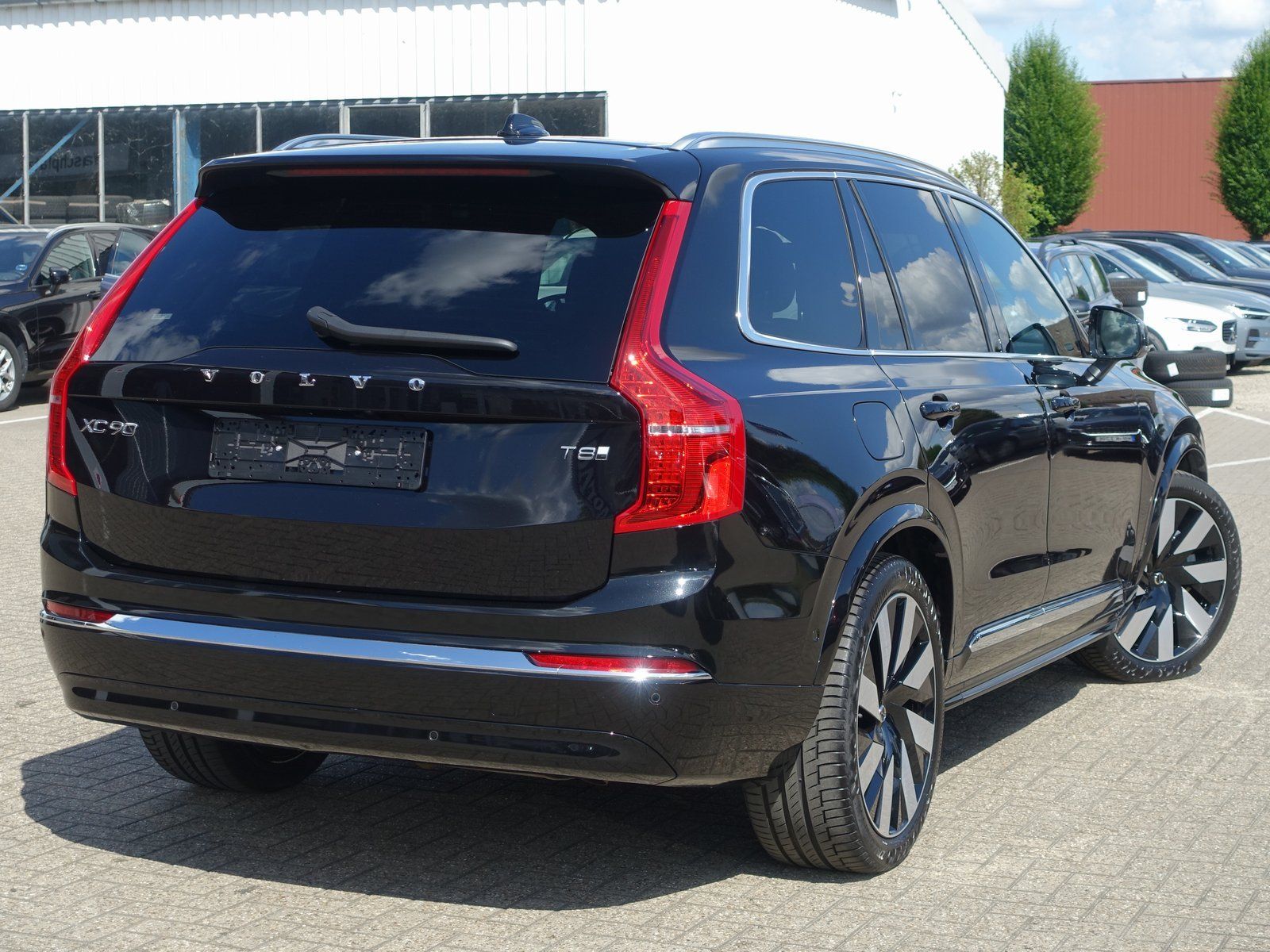 Volvo XC90 Plus Bright T8 Recharge AWD - Samsaru's Car Outlet