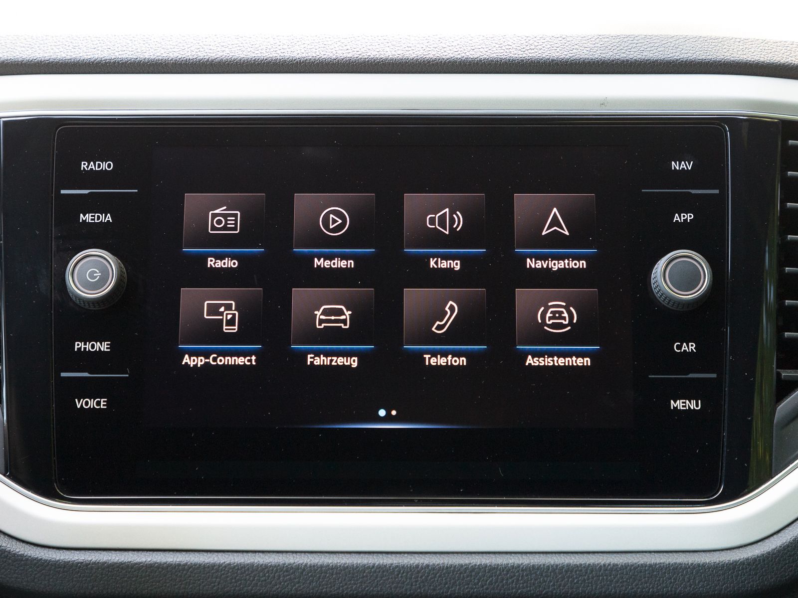Volkswagen T-Roc 1.0 TSI Style - Samsaru's Car Outlet