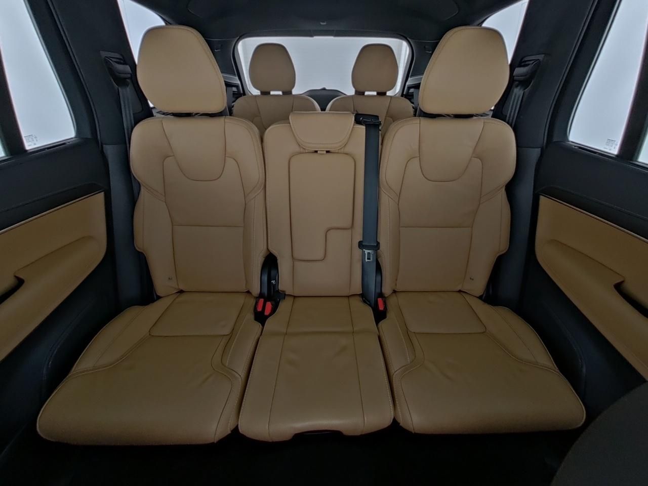 Volvo XC90 B5 AWD UltimateBright+AHK+360°+MASSAGE+LM