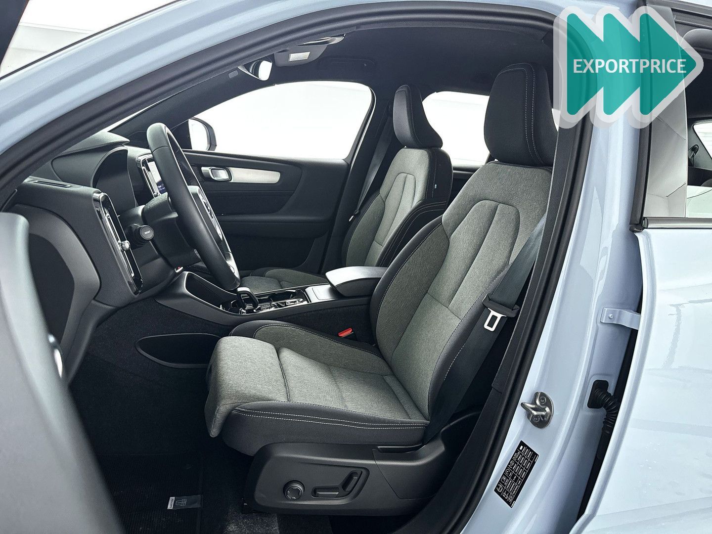 Volvo XC40 B4 Aut. Plus Dark | Stoel- en Stuurverwarmi