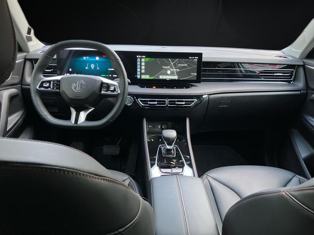 MG HS PHEV Luxury 360 DISTR KAMERA SPUR PDC SHZ