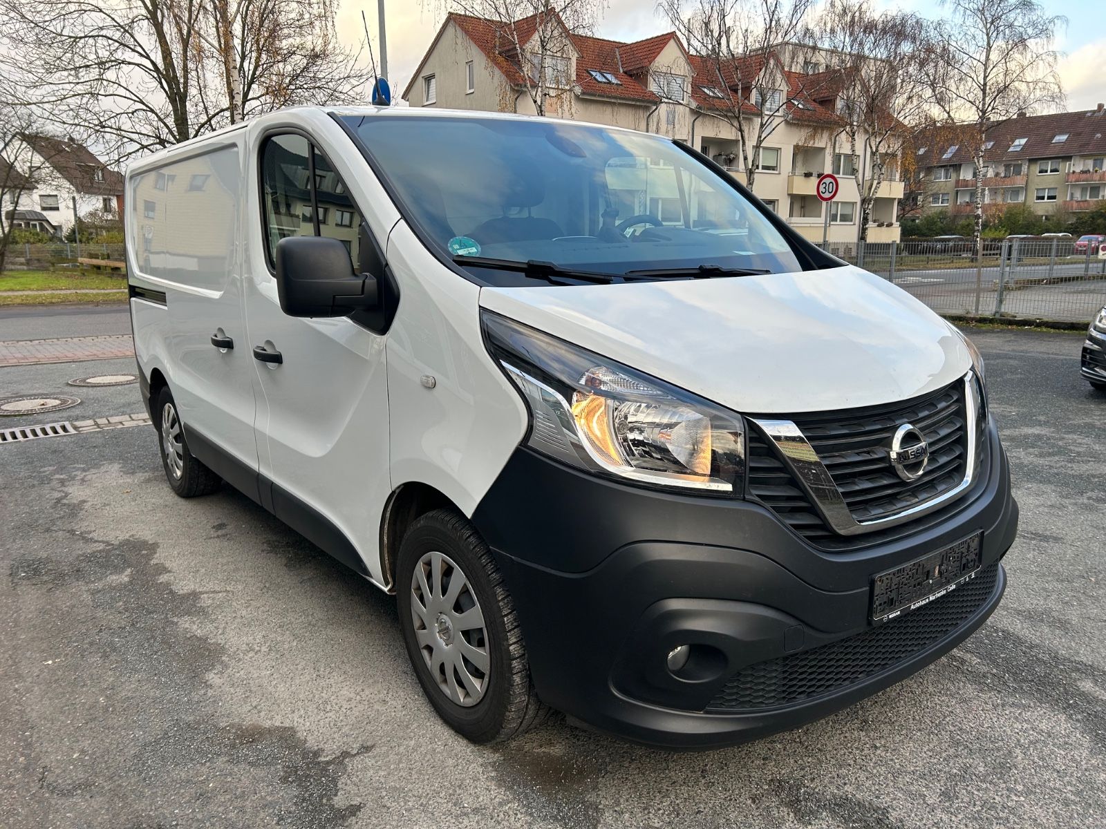 Nissan NV300 2.0 dCi COMFORT - Samsaru's Car Outlet