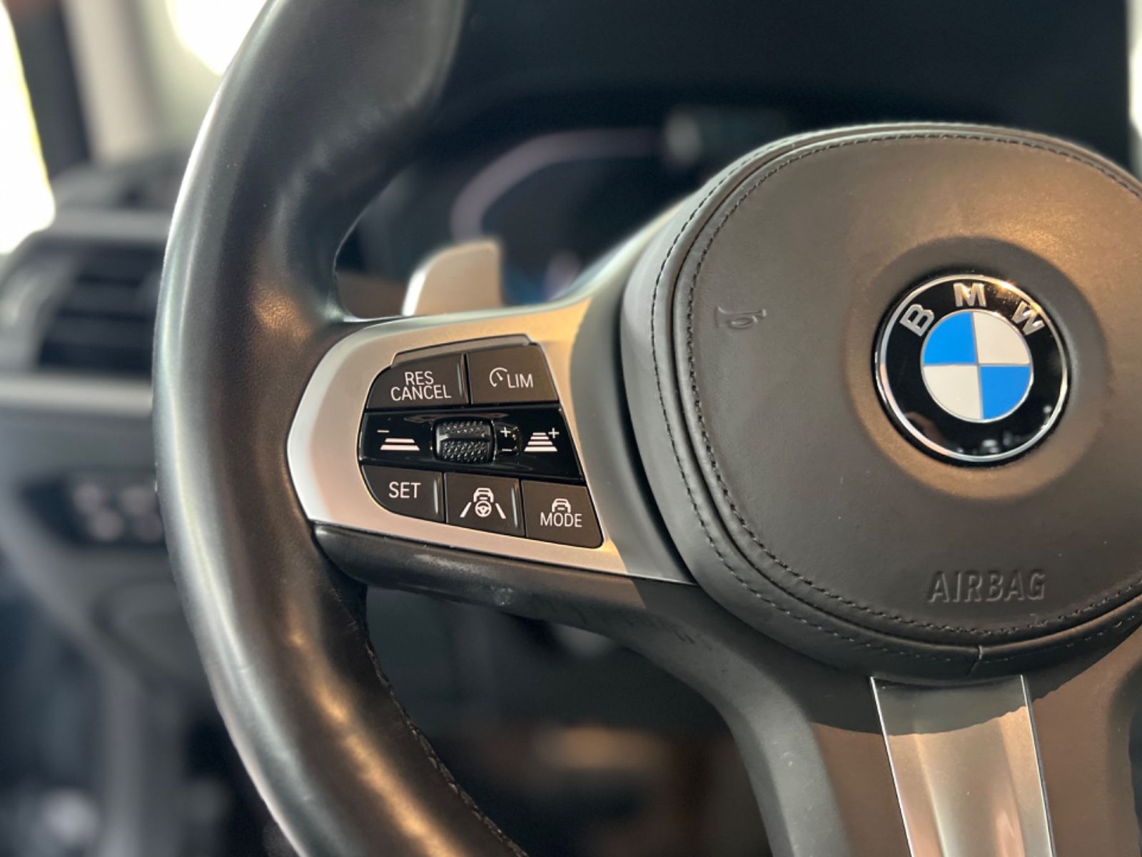 BMW 330 e Touring Advantage - Samsaru's Car Outlet