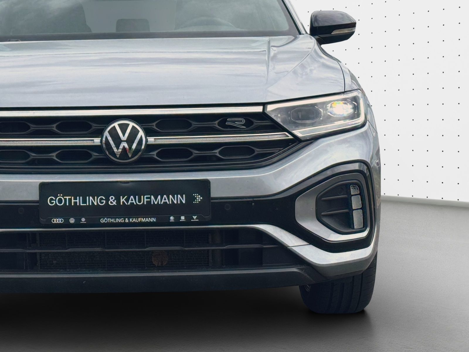 Volkswagen T-Roc R-Line 1.5 TSI - Samsaru's Car Outlet