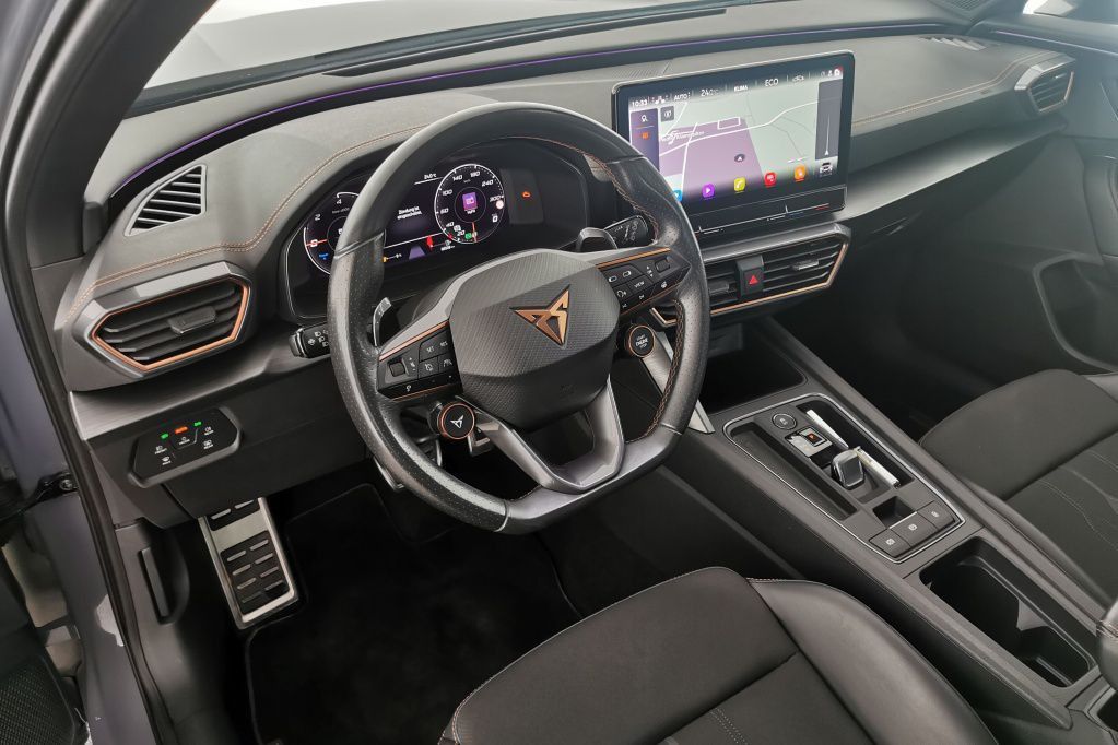 Cupra Formentor 1.4 TSI e-HYBRID AHK*Pano*RFK*PDC*NAV