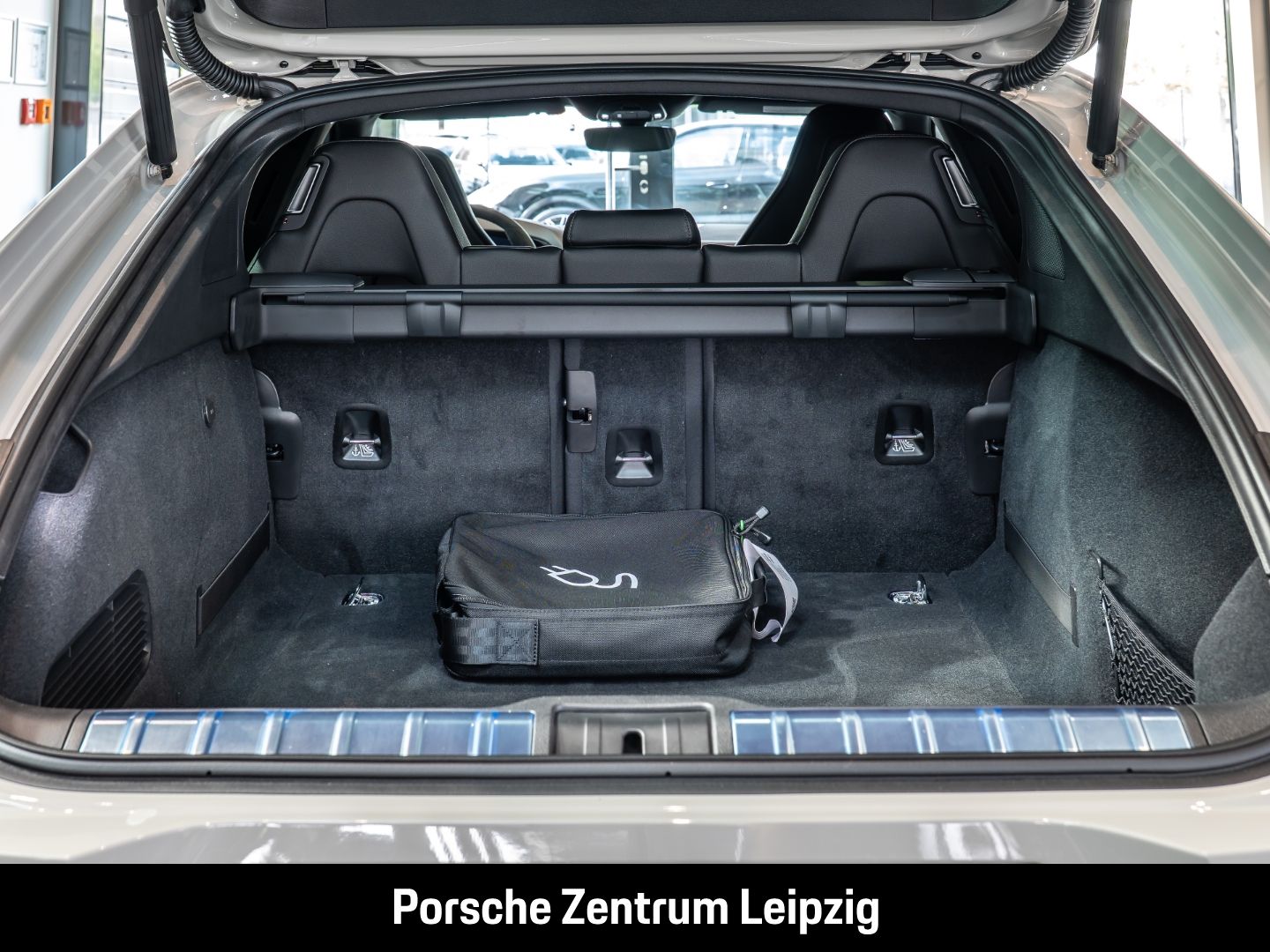Porsche Panamera 4S E-Hybrid Sportabgas HA-Lenkung HUD