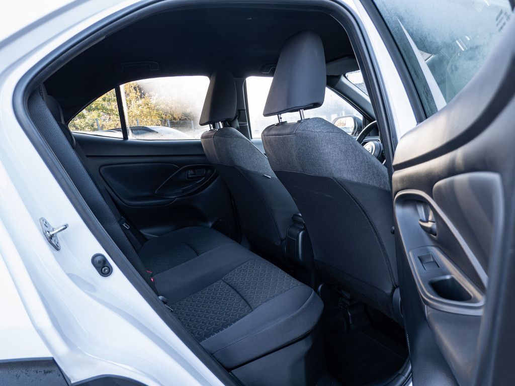 Toyota Yaris Cross Hybrid Team D PDC KAMERA NAVI LED