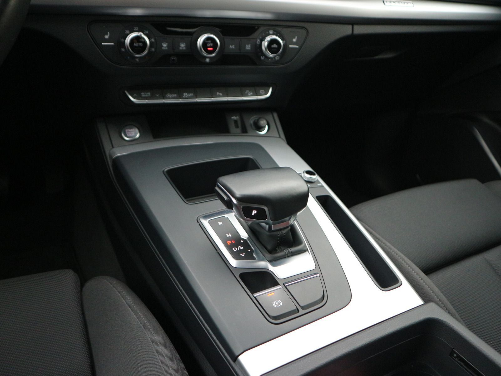 Audi Q5 40 TDI quattro S line ACC*AHK*RFK