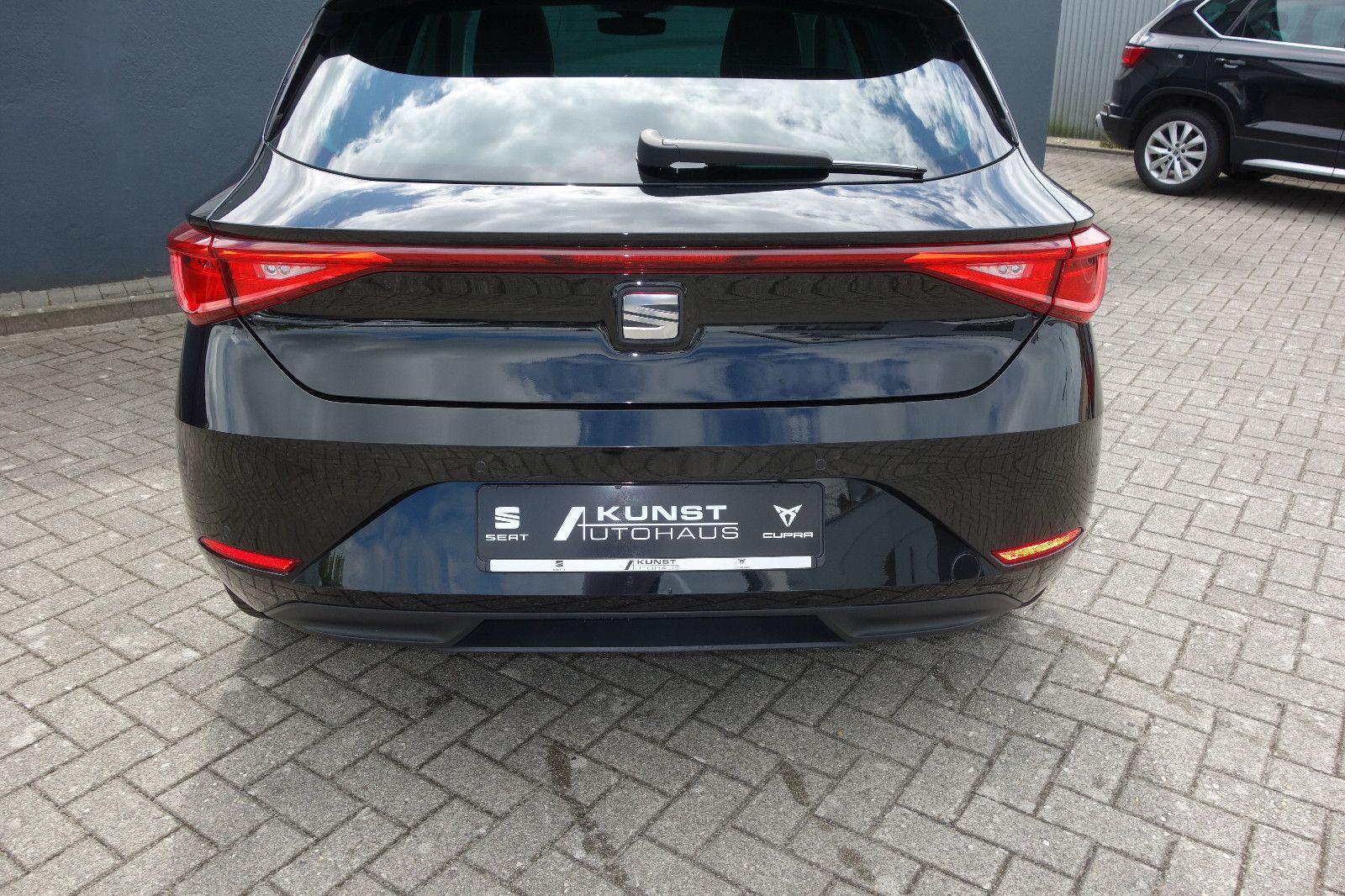Seat Leon Style 1,0 TSI 81 kw DSG - Samsaru's Car Outlet