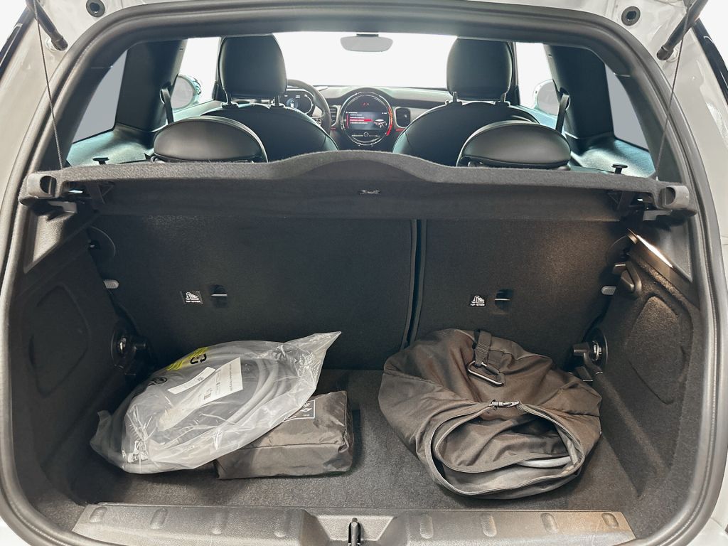 MINI Cooper SE MINI Yours Trim - Samsaru's Car Outlet