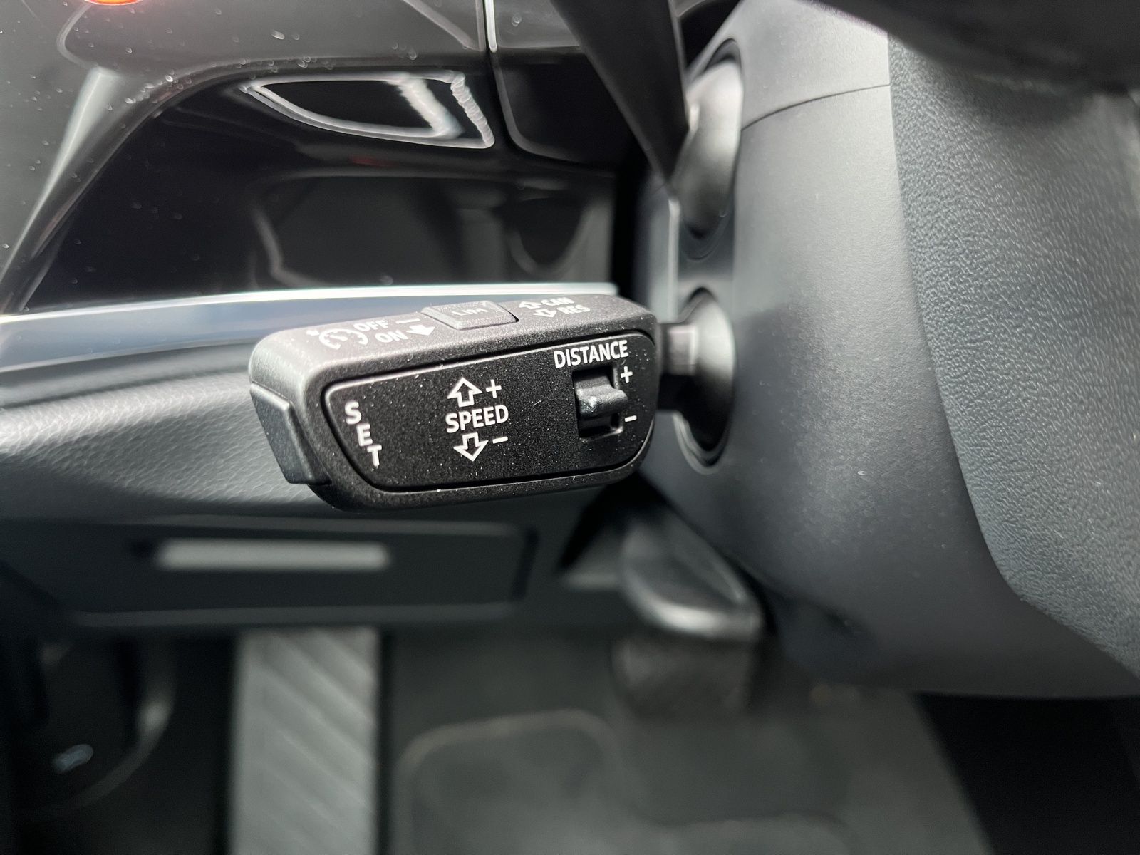 Audi Q3 40 TFSI quattro advanced - Samsaru's Car Outlet