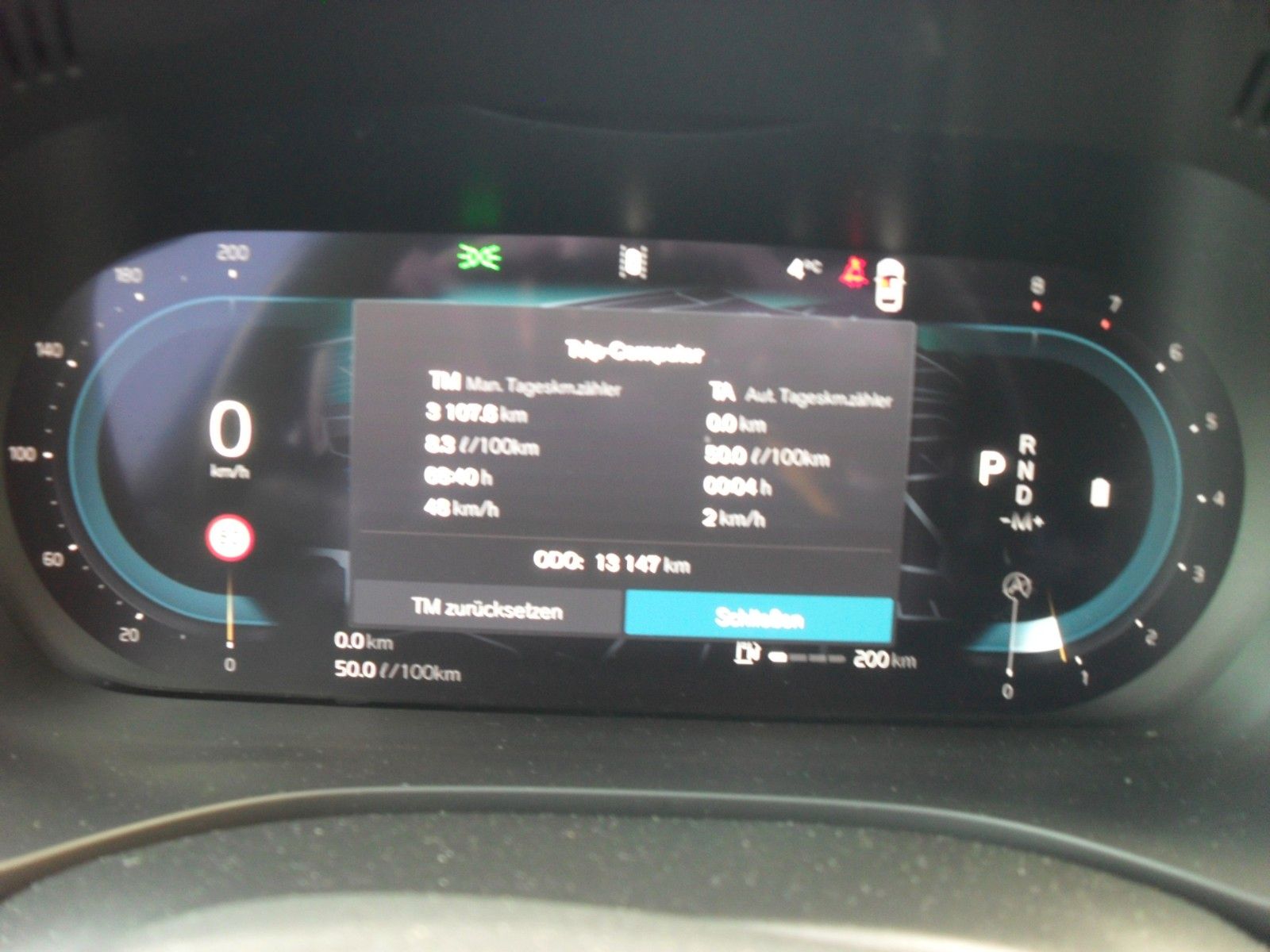 Volvo XC 60 B4 Plus Dark - Samsaru's Car Outlet