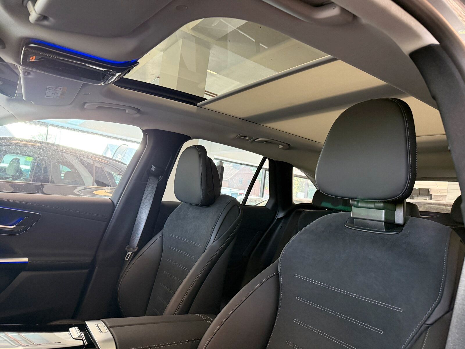 Mercedes-Benz GLC 300 e 4M AMG - Samsaru's Car Outlet