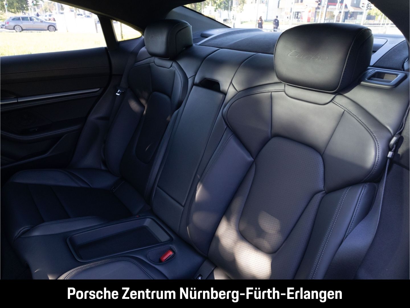 Porsche Taycan Turbo InnoDrive HUD LED-Matrix BOSE Surro