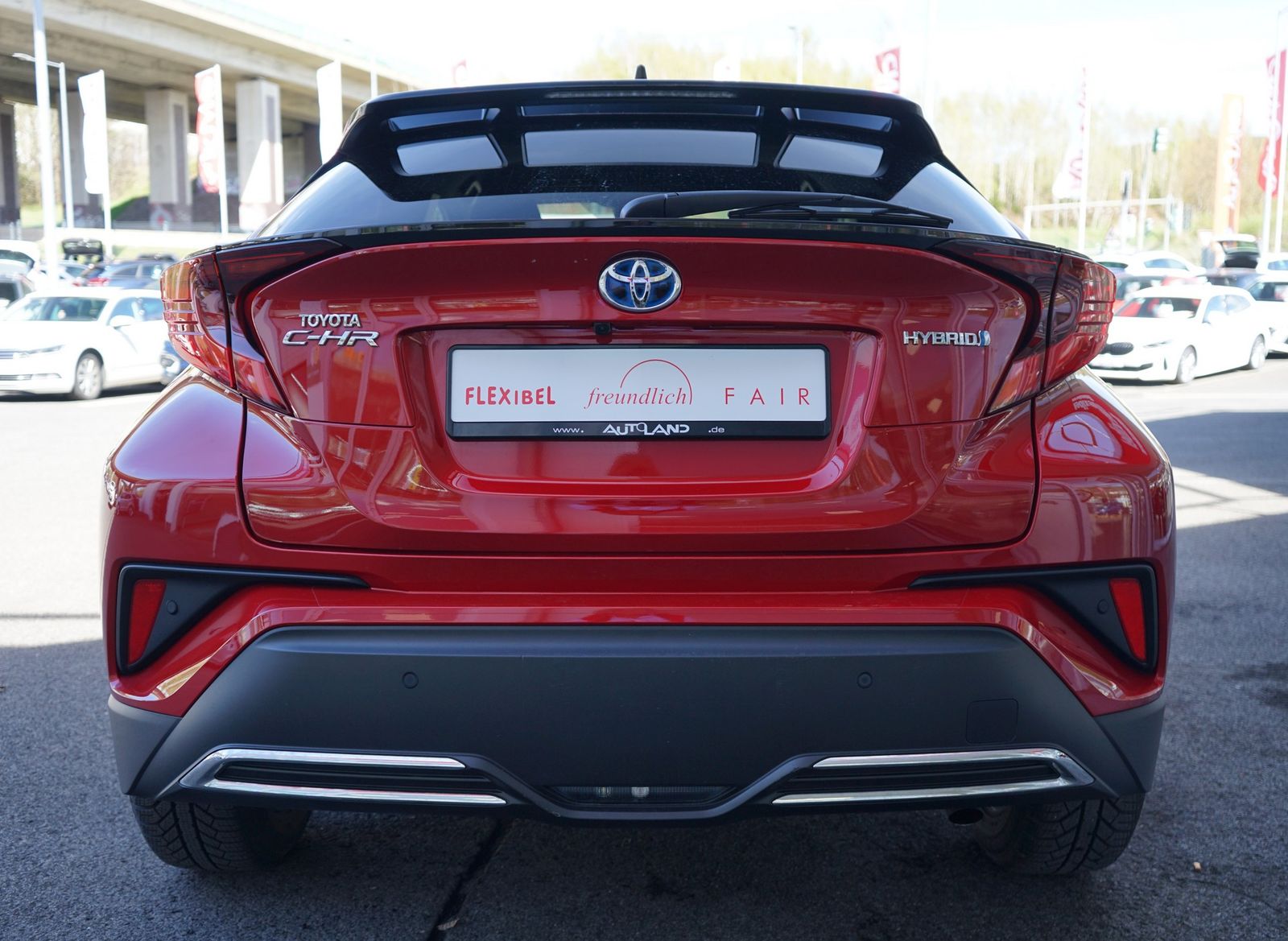 Toyota C-HR 2.0 Hybrid Team - Samsaru's Car Outlet