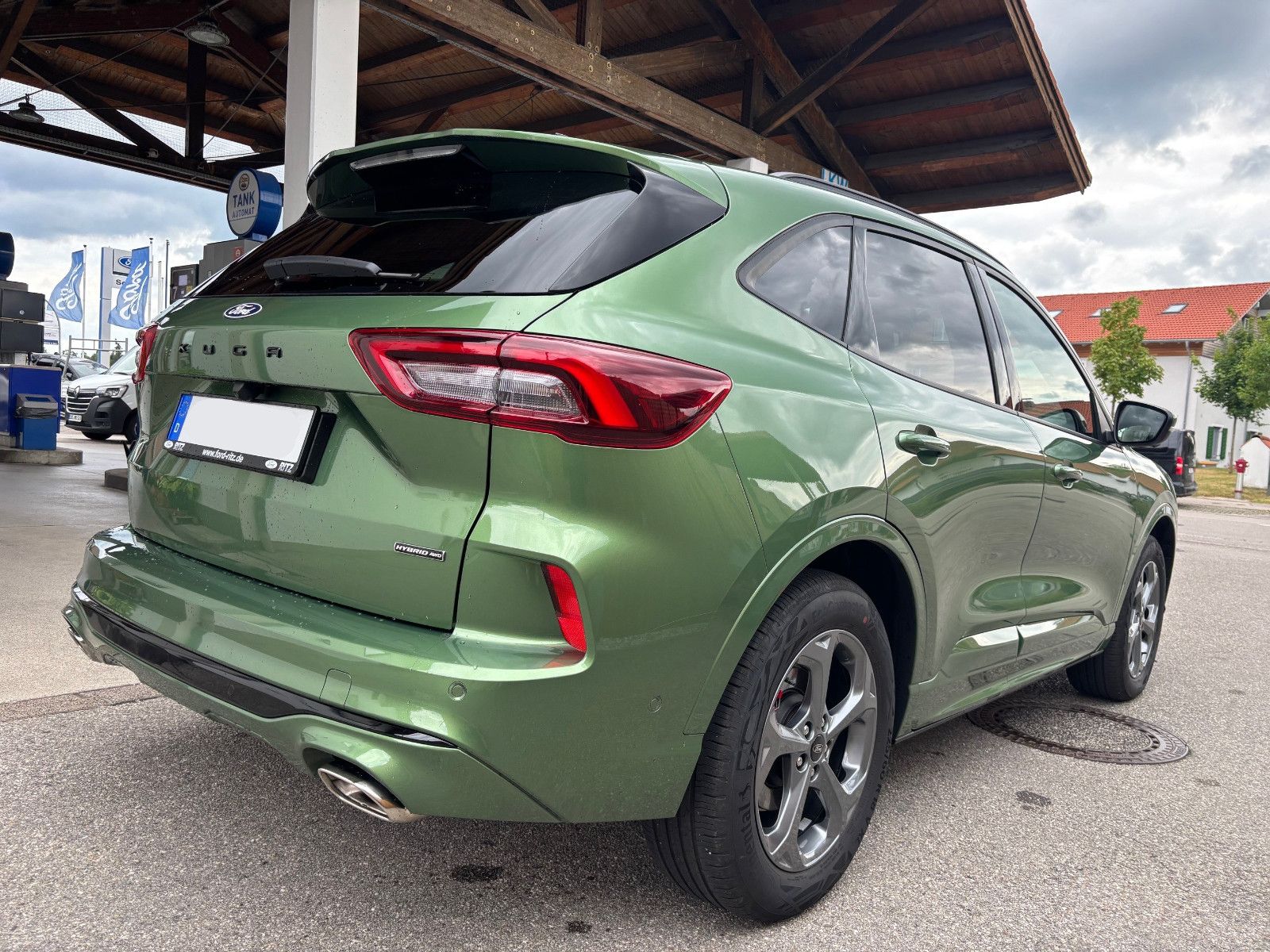 Ford Kuga Hybrid ST-Line X - Samsaru's Car Outlet