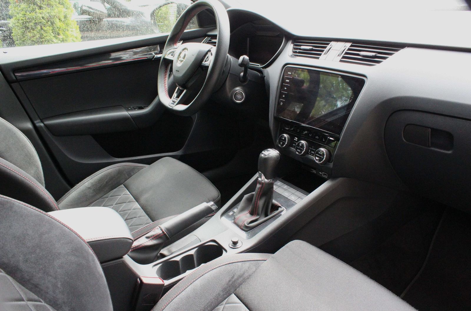 Skoda Octavia RS 4x4 - Samsaru's Car Outlet