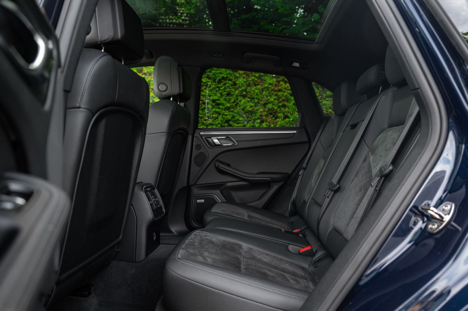 Porsche Macan 245PS - Samsaru's Car Outlet