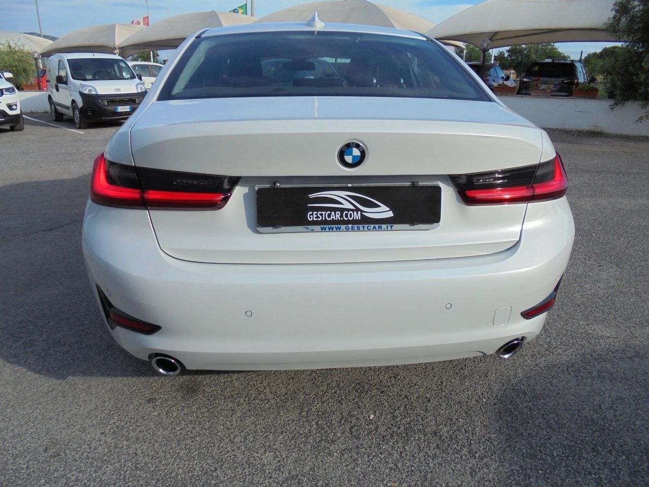 BMW 320 320d 48V Business Advantage - Samsaru's Car Outlet