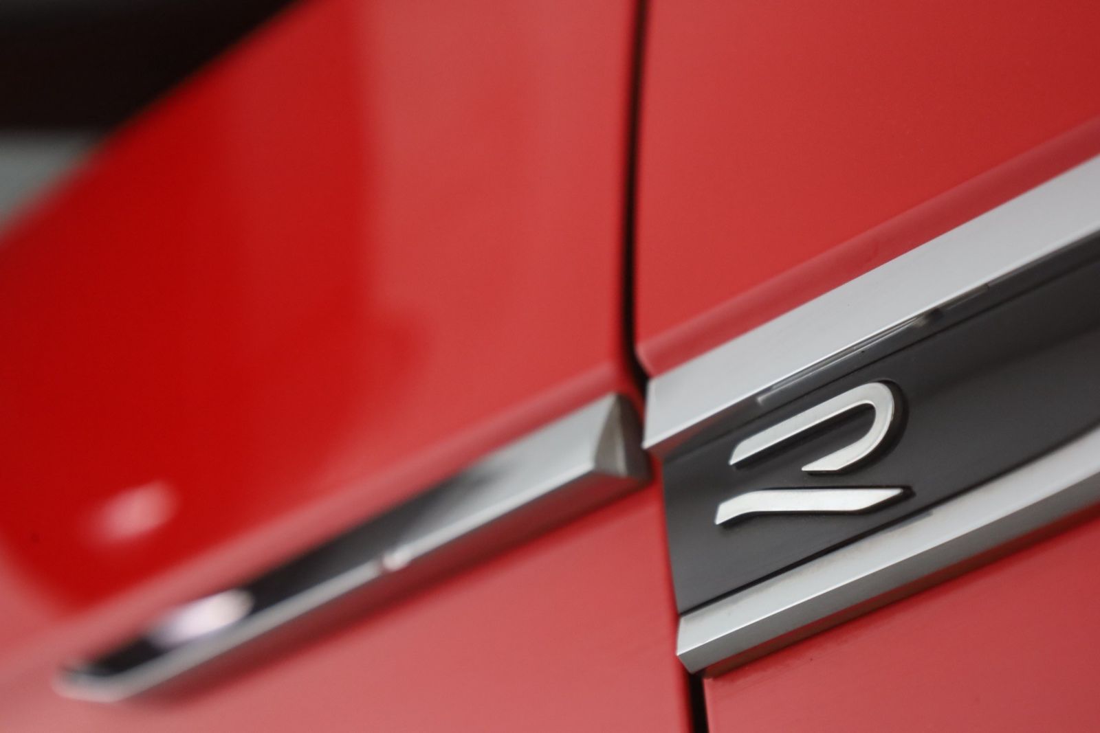 Volkswagen T-Roc 2.0 TSI R 4Motion - Samsaru's Car Outlet