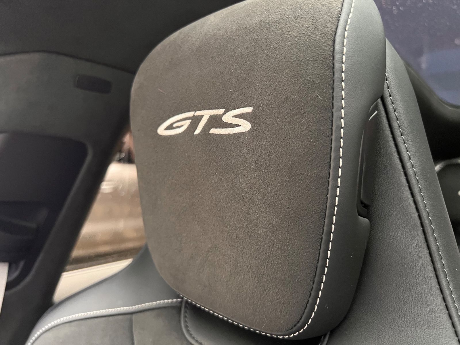 Porsche Taycan GTS #SPORT DESIGN CARBON! PDCC! PSCB 21"!