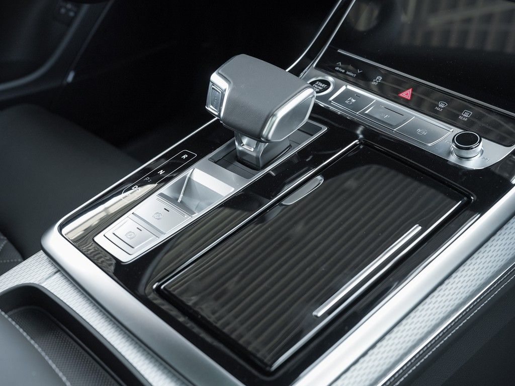 Audi Q7 60 TFSIe quattro S line