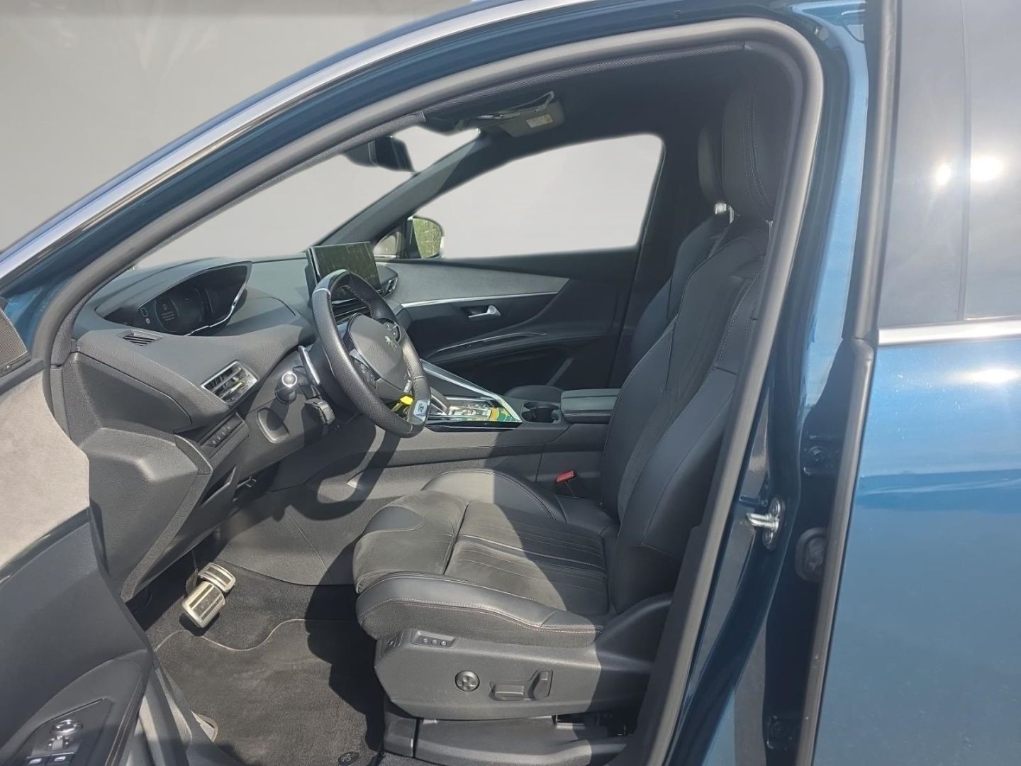 Peugeot 3008 Hybrid 225 GT AHK-abnehmbar Navi Digitales
