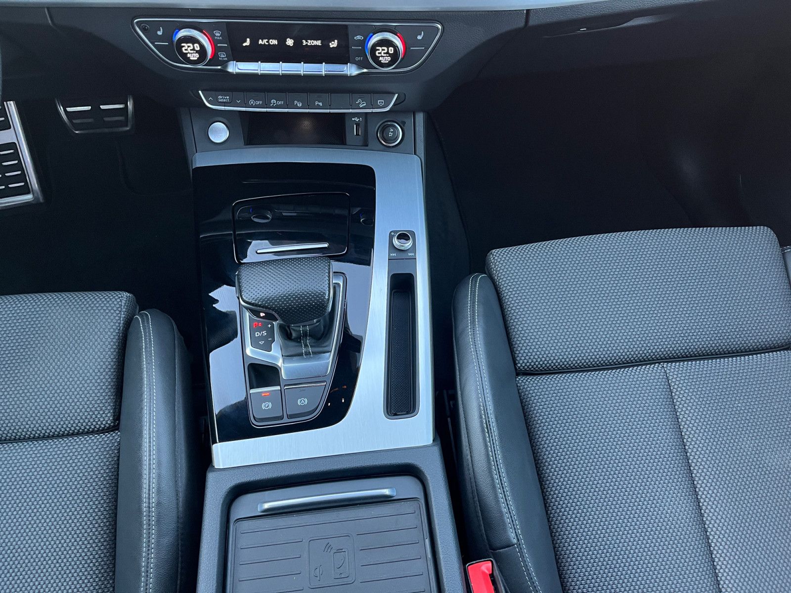 Audi Q5 40TDI quattro S line S-trc AHK 360° Virtual