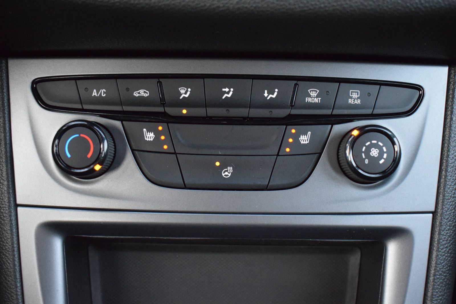 Opel Astra K 1.5 D Sports Automatik Edition - Samsaru's Car Outlet
