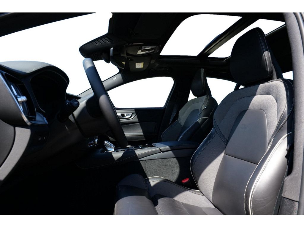 Volvo S60 Lim. T8 Ultimate Dark Recharge Plug-In Hybri