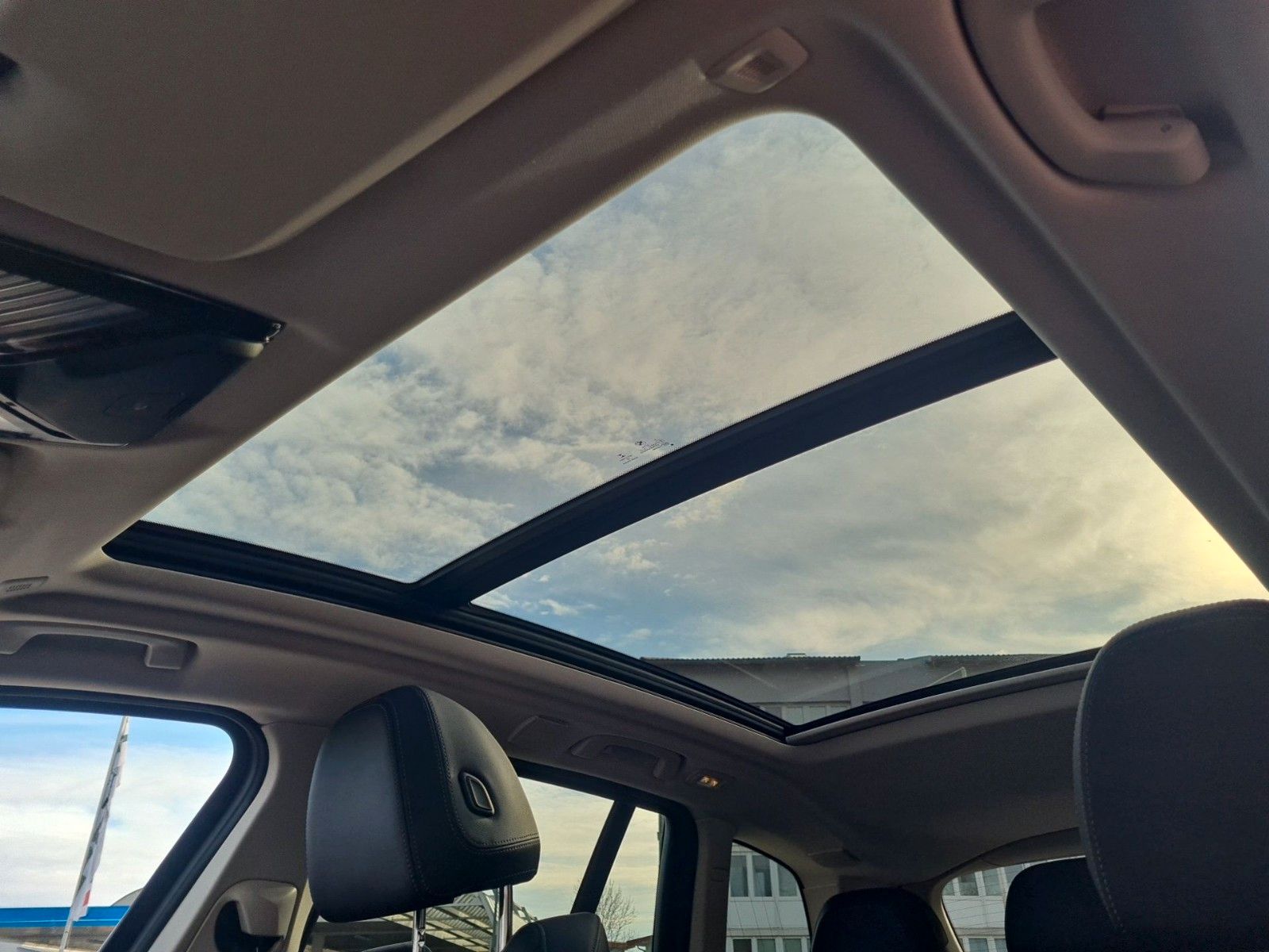 BMW X3 xDrive 20d Laser - Samsaru's Car Outlet