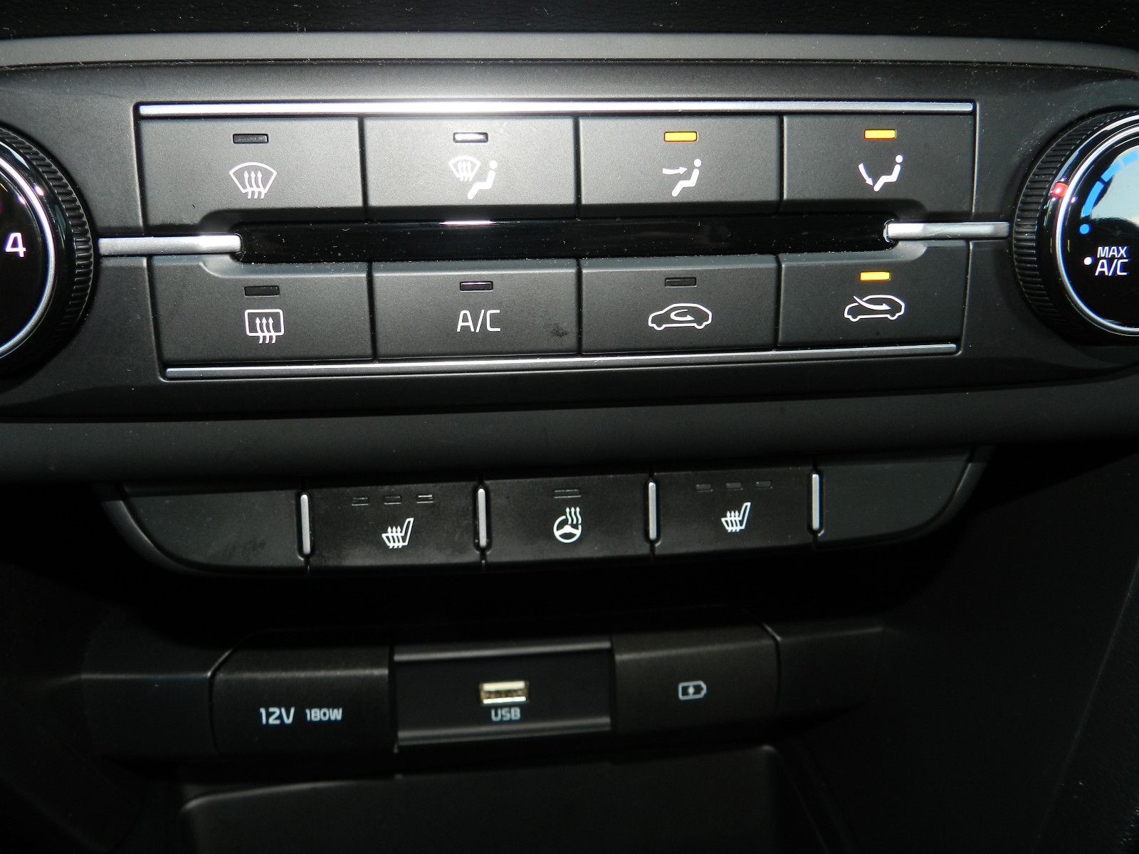 Kia Ceed - Samsaru's Car Outlet