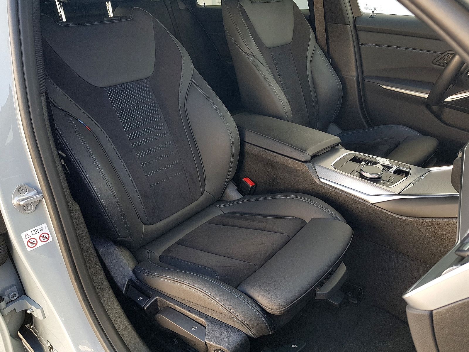 BMW 320d xDrive M-Sport - Samsaru's Car Outlet