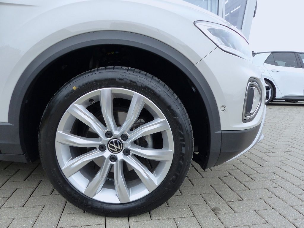 Volkswagen T-Roc 1.0 TSI Life - Samsaru's Car Outlet
