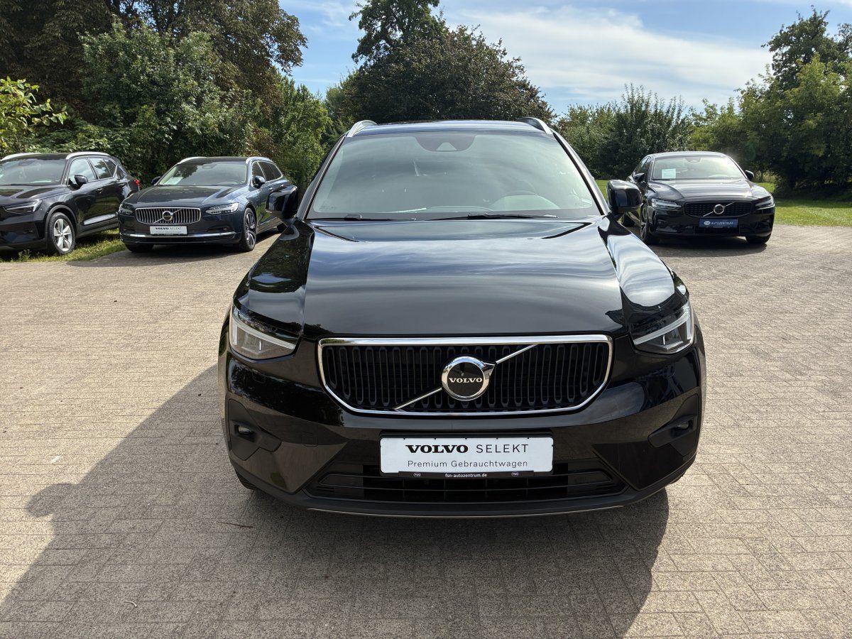 Volvo XC40 T2 Core  Anhängerzug
