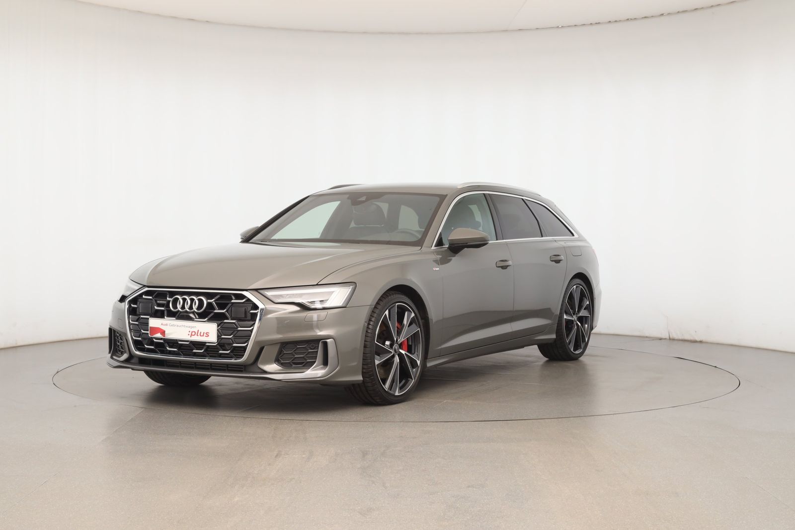 Audi A6 Avant 55 TFSI e quattro S line AHK