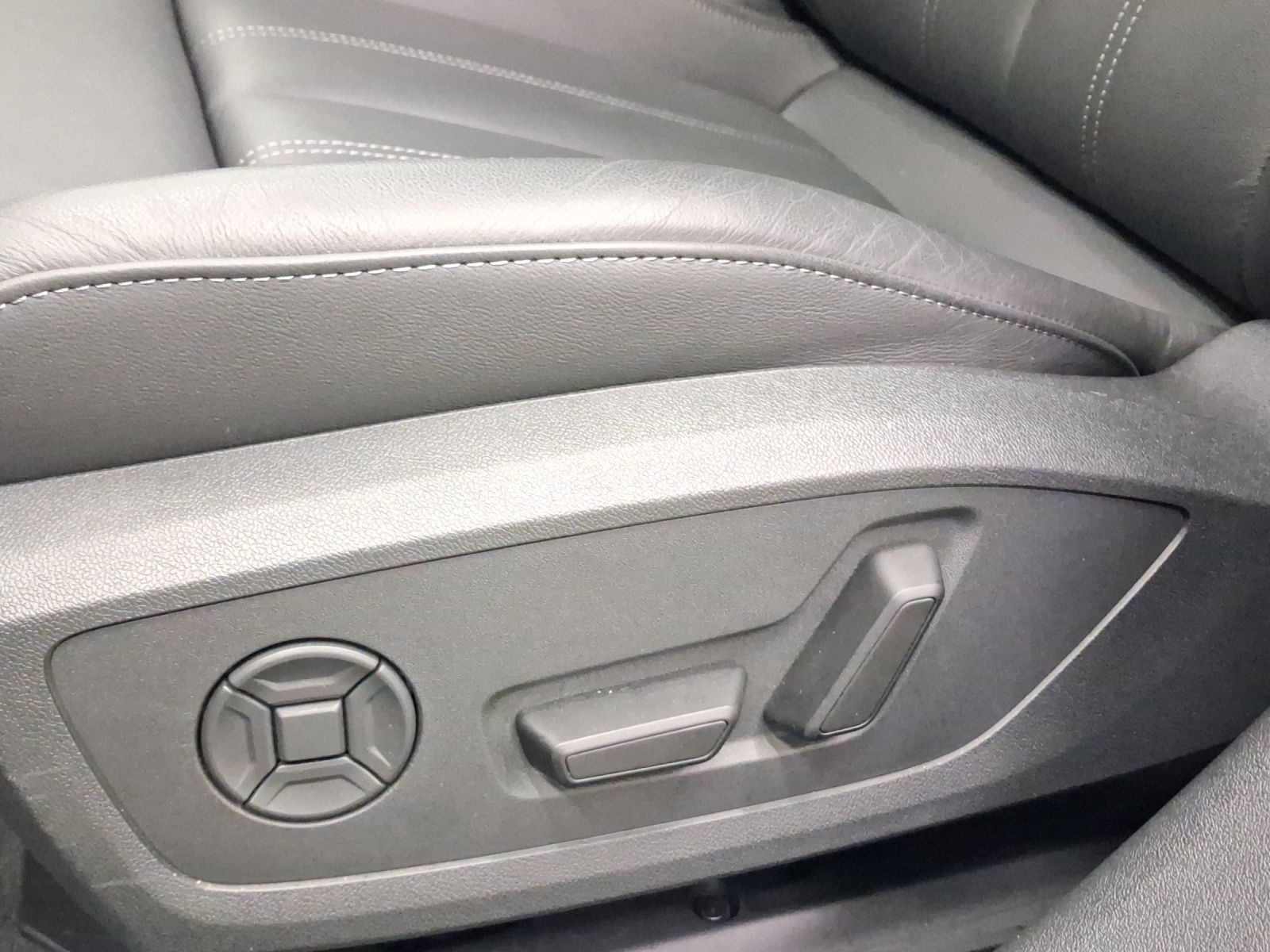 Audi A6 Avant TFSI Q S LINE PANO LEDER LM20 HuD